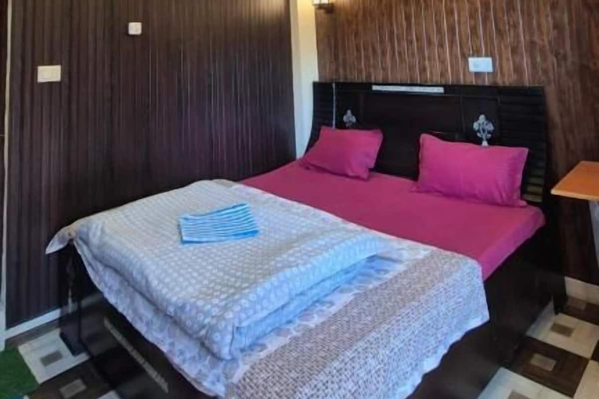 Deluxe Double Room, Balcony, Mountain View