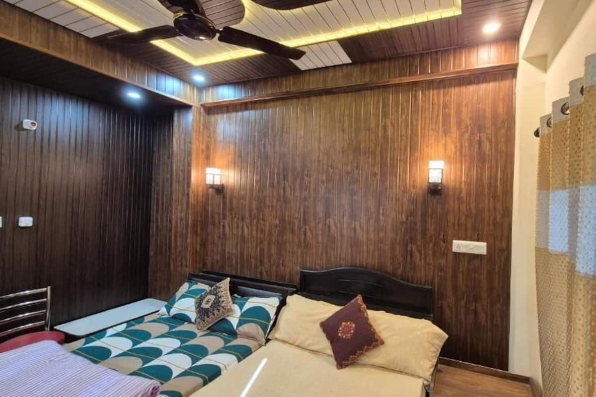 Deluxe Suite, Balcony, Mountain View