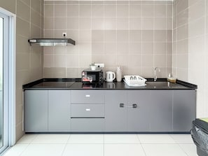 Apartment | Private kitchen - Aurora Residence by Manhattan Group (Puchong)