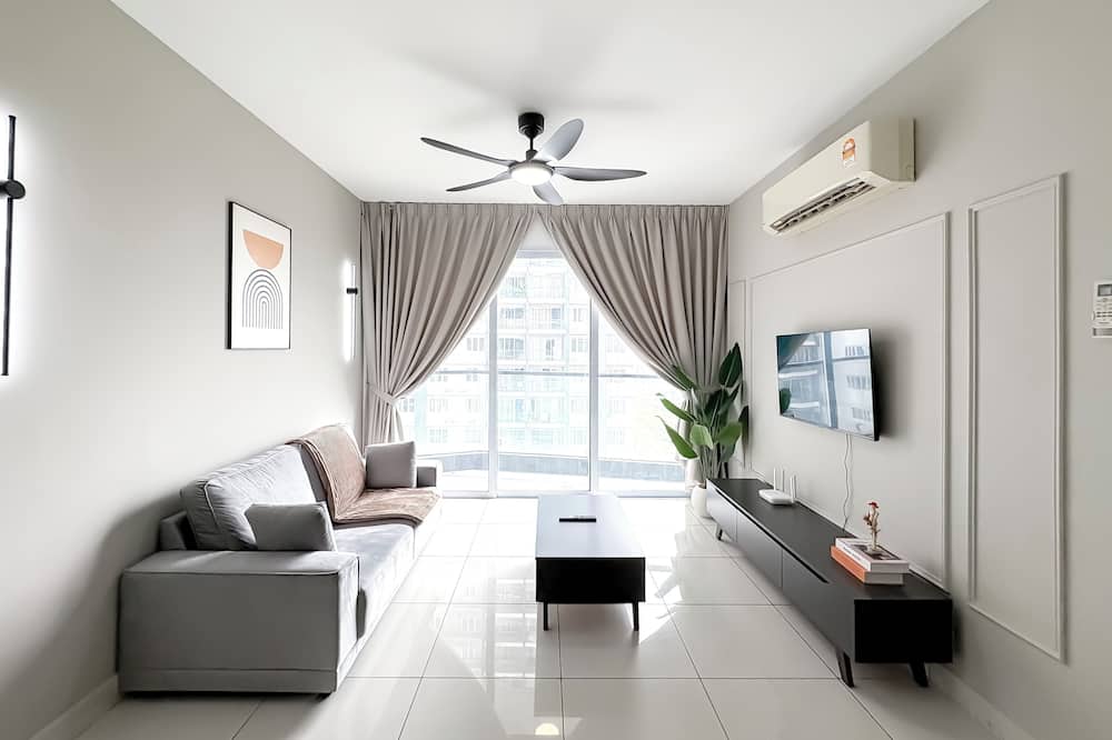 Aurora Residence by Manhattan Group