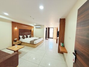 Room - Hotel The 10th Floor (Jaipur)