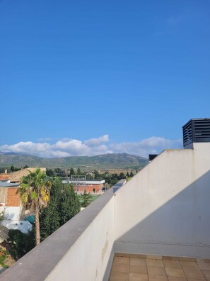 Property grounds - Brand New Duplex with Underground Private Parking: 15-20 minutes to beaches (Ulldecona)