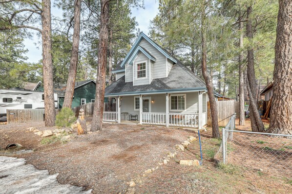 Exterior - Explore the Coconino Forest! Flagstaff Cottage (Flagstaff)