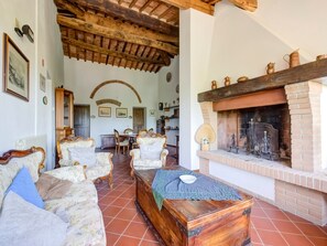 Classic Apartment, 1 Bedroom | Living room - Nice Apartment With Swimming Pool (Peccioli)