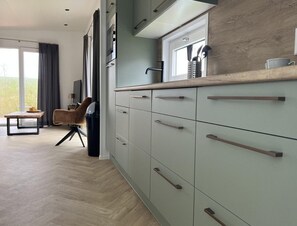 Chalet | Private kitchen - Scenic Countryside Retreat for 4 (Scherpenisse)