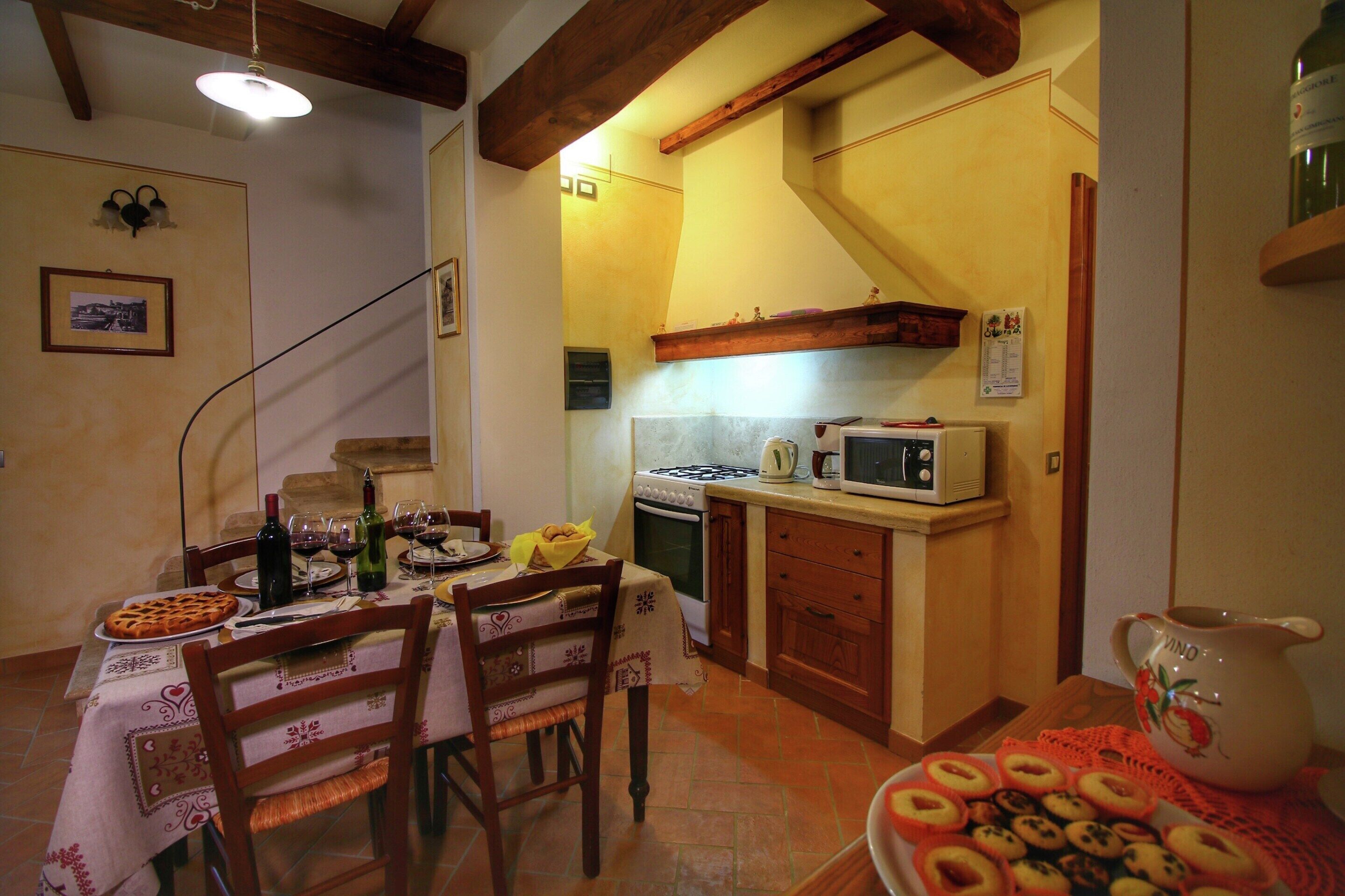 Comfort Cottage, 2 Bedrooms | Private kitchen | Fridge, microwave, oven, dishwasher