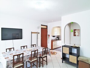 Dining - Belvilla by OYO Bos03/3 (Montegrino Valtravaglia)