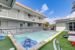 Pool - Pool Access, 1 Mi to Pier! Pompano Beach Condo (Pompano Beach)