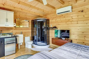 1 bedroom, Internet, bed sheets - Manatee River Nature Escape! Cabin in Bradenton (Bradenton)