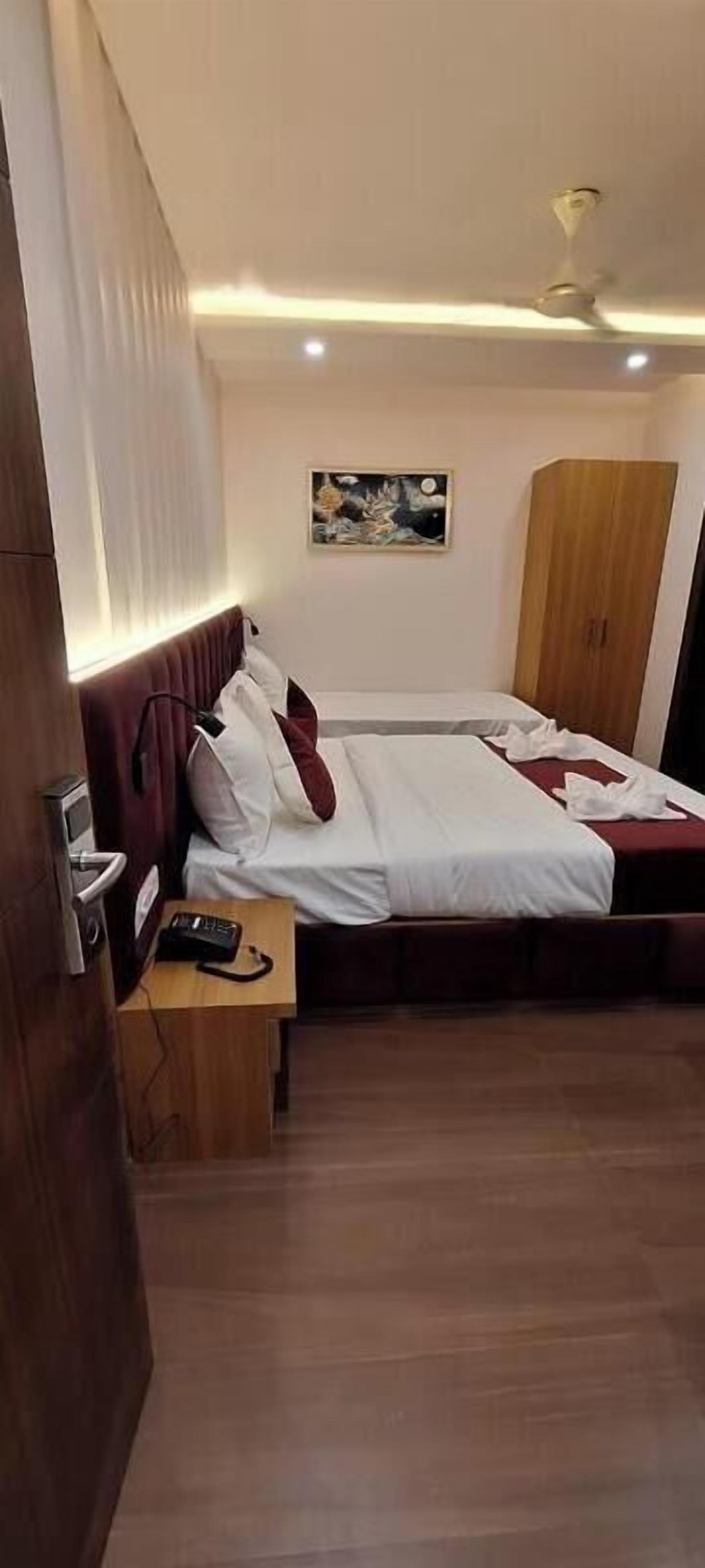 Deluxe Room | Free WiFi