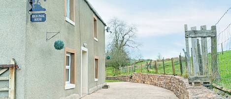 Enceinte de lâhĂ©bergement