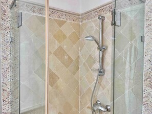 Shower, hair dryer, towels - Blue Sky Sidi Bousaid (Sidi Bousaid)