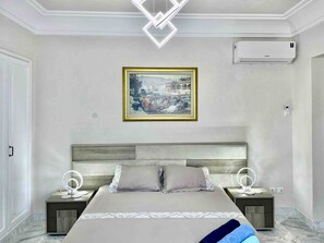 3 chambres, fer et planche à repasser, accès Internet, draps fournis