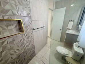 Shower - Condo neuf avec balcon près de tout à Sosua 206 (Sosúa)