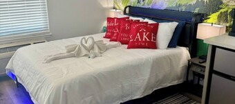 Near Airport, Hospital, MidTown, 58” TV - Apt 254