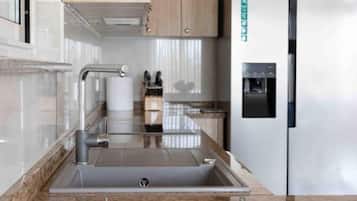 Biệt thự (FourBedroom Villa with private Pool) | Bếp riêng