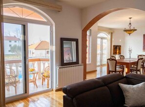 Villa (FourBedroom Villa with private Pool) | Living room