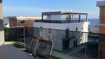 Apartment (Two Bedroom Apartment 1) | Balcony