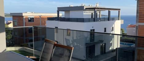 Lägenhet (Two Bedroom Apartment 1) | Balkong