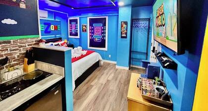 GameZone with PacMa Arcade, WiFi, Free Parking