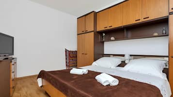 House (Three Bedroom Holiday Home with Sea V)