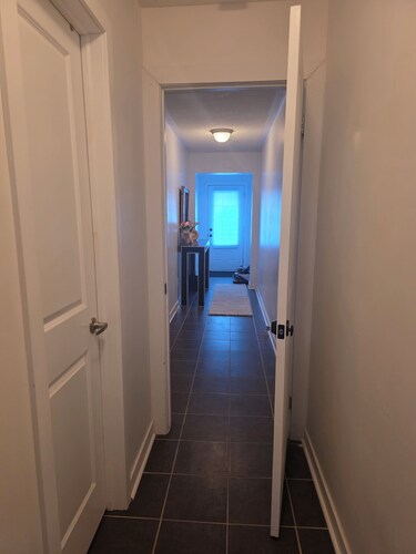Cozy Private Room with En-suite in Central Barrie