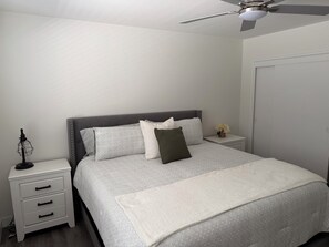4 habitaciones, tabla de planchar con plancha, wifi y ropa de cama 