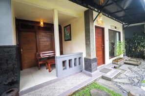 Exterior detail - Ubud Private Pool Villa Tropical Hideaway with Ricefield View (Ubud)