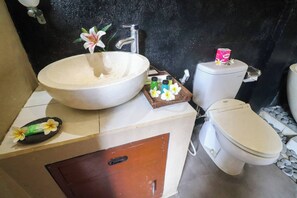 Shower, hair dryer - Ubud Private Pool Villa Tropical Hideaway with Ricefield View (Ubud)