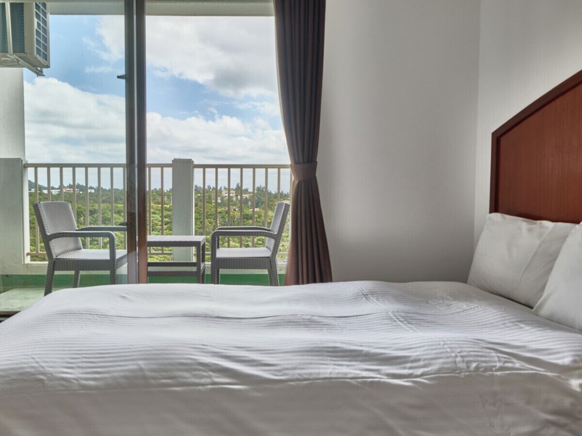 Basic Twin Room, Balcony, Hill View