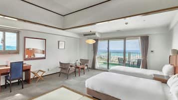 Comfort Twin Room, Balcony, City View | Desk, free WiFi, bed sheets