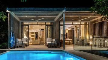 Villa Deluxe, patio, vistas a la piscina | Piscina