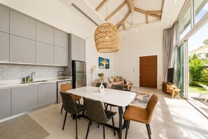 TV - Tranquil Phuket Pool Villa (Tambon Thep Krasatti)