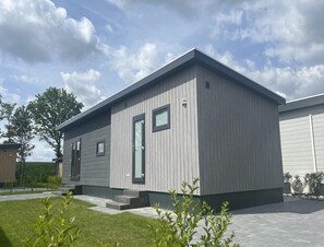 Chalet | Exterior - Stylish Beachside Lodge for 6 (Scherpenisse)