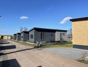 Chalet | Exterior - Stylish Beachside Lodge for 6 (Scherpenisse)