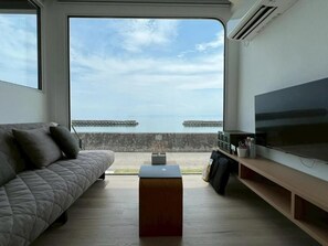 Standard Twin Room, Non Smoking, Ocean View (N03) | Living area