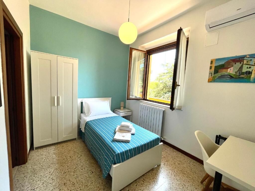 Phòng đơn phong cách cổ điển, quang cảnh đồi núi