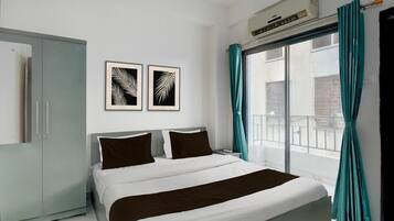 1 chambre, bureau, draps fournis
