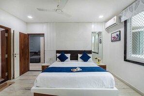 5 bedrooms, desk, free WiFi, bed sheets - The Sunset View Villa Pvt Pool (Nathdwara)