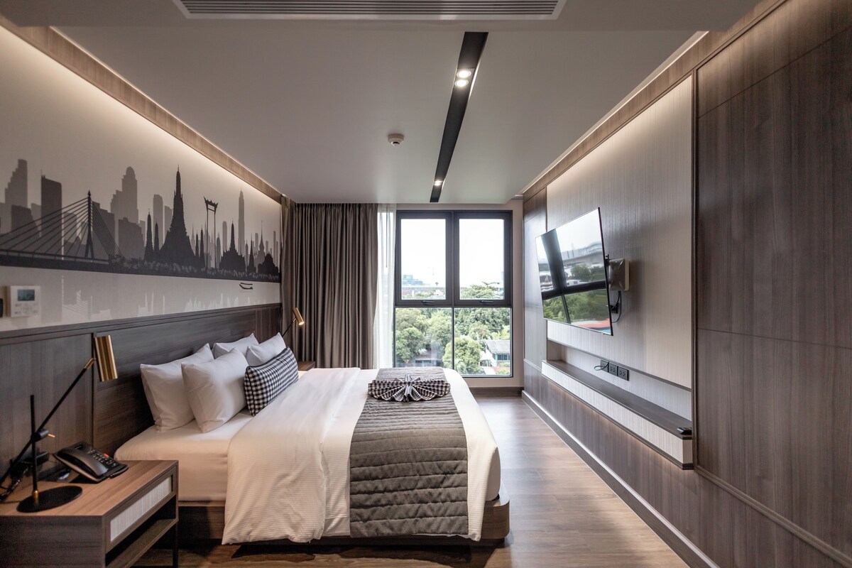 WE Penthouse Suites