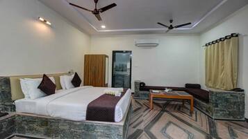 Classic Double Room, Patio