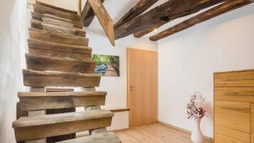 Comfort-Dreibettzimmer, Nichtraucher, Flussblick | Innenbereich