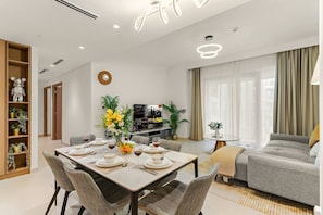 Dining - FIRST CLASS | 2BR | Pool View | Close to Downtown (Dubai Creek Harbour)