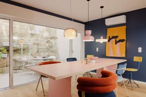 Dining - VOLTA DO PATIO - A private retreat in the vibrant neighbourhood of Bonfim (Porto)