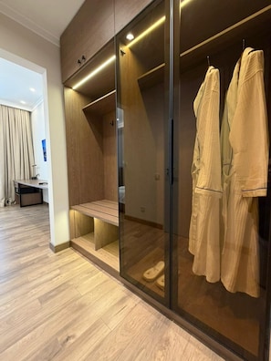In-room safe, desk, laptop workspace, soundproofing - Auris Hotel&Restobar (Almaty)