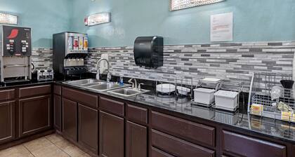 Woodland Inn & Suites Extended Stay - Deluxe 1 King Bed Non Smoking