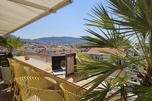 Outdoor dining - Mercure Nice Centre Notre Dame Hotel (Nice)