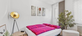 2 min old town - Saarburg | Castle view & Smart TV