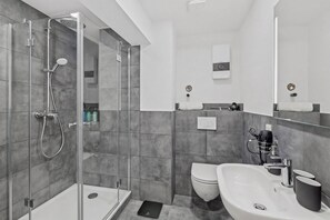 Bathroom - 2 Min Old Town - Saarburg | Home Cinema & Terrace (Saarburg)