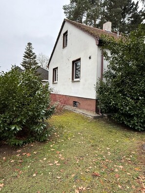 Property grounds - City country vacation home in Falkensee for you alone on the outskirts of Berlin (Falkensee)